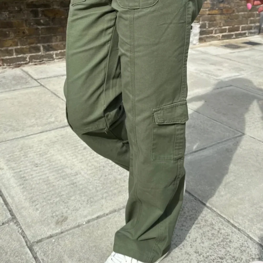 Brandy Melville Kim Cargo Pants Small - Picture 3 of 9